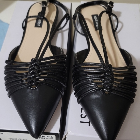 Nine West flats 7.5 - Picture 1 of 2